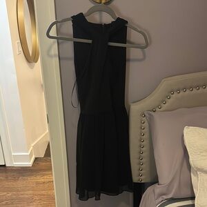 Elegant Black Sleevless Dress